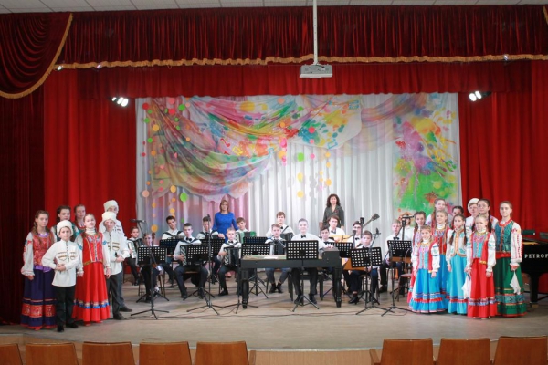 Отчетный концерт отдела народных инструментов